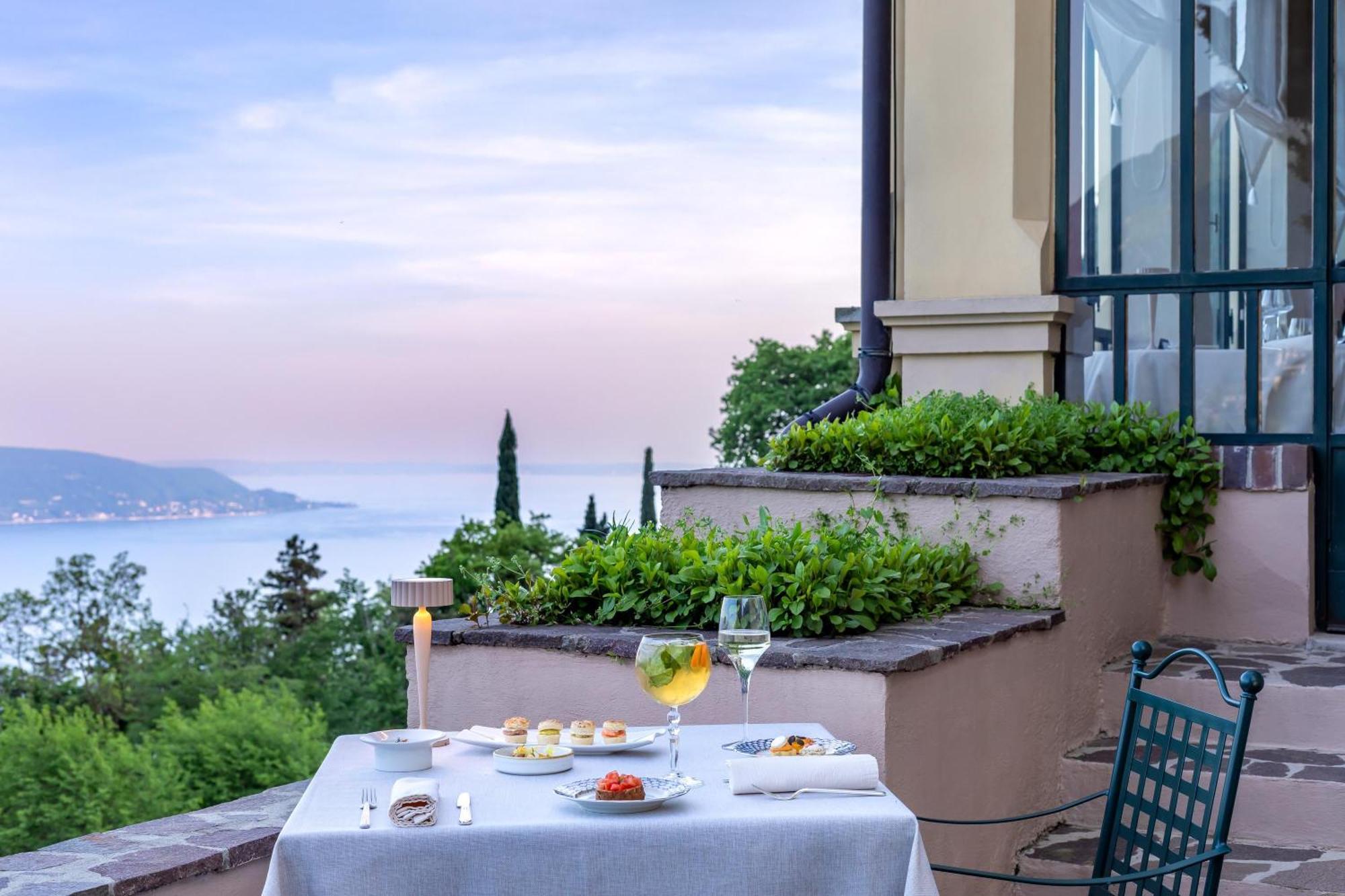 Boutique Hotel Villa Sostaga Gargnano Exterior photo