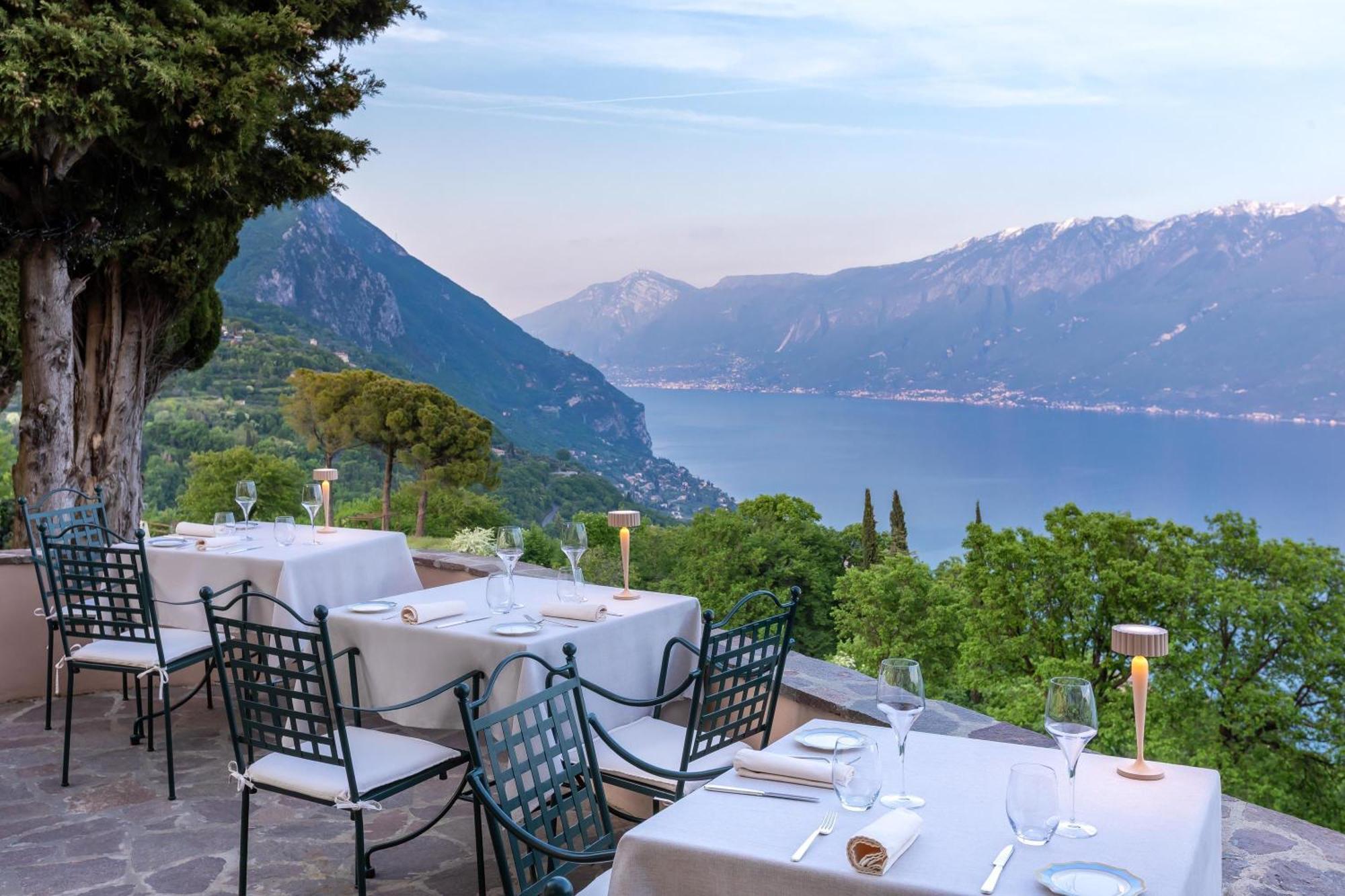 Boutique Hotel Villa Sostaga Gargnano Exterior photo