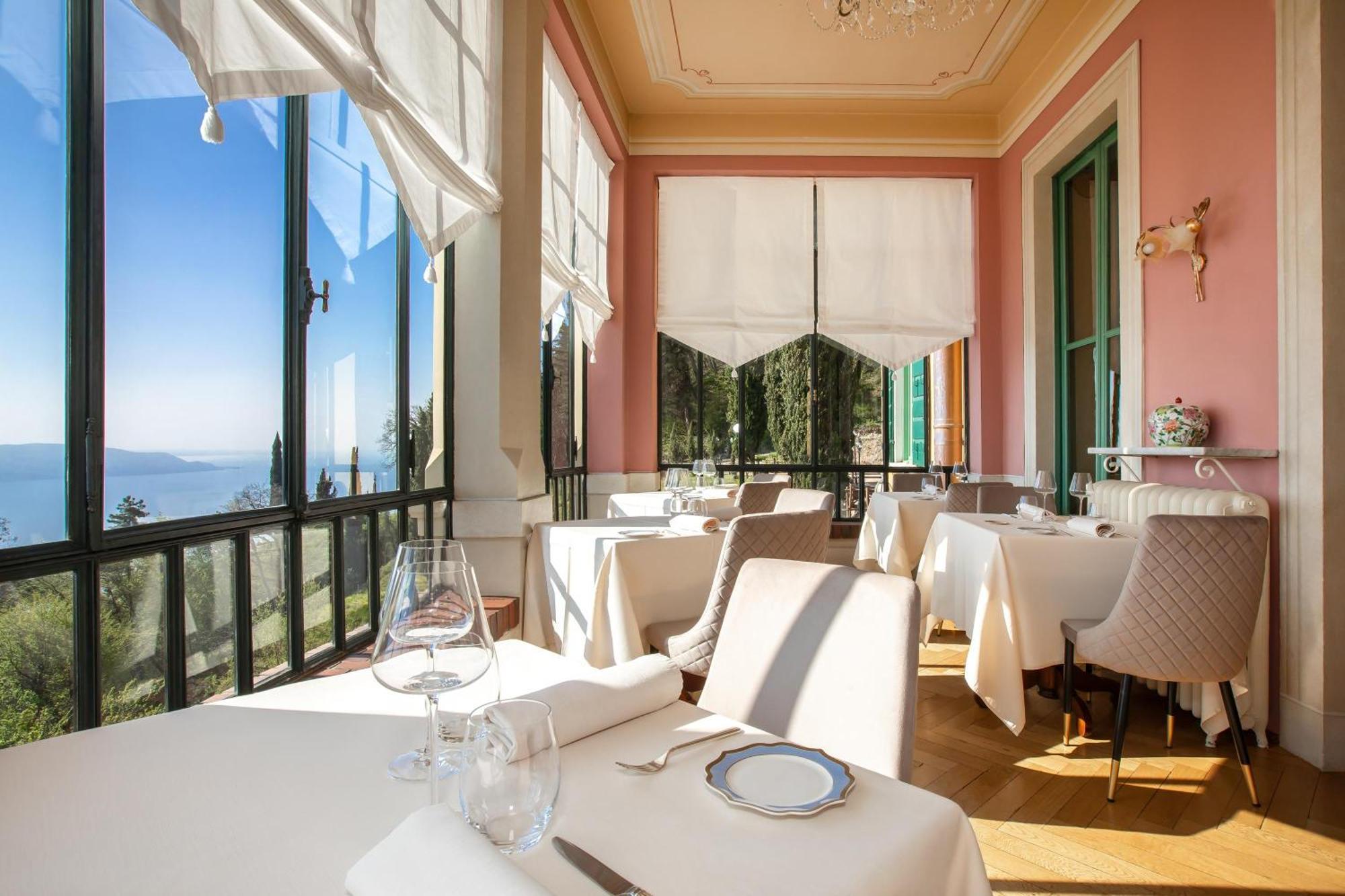 Boutique Hotel Villa Sostaga Gargnano Exterior photo