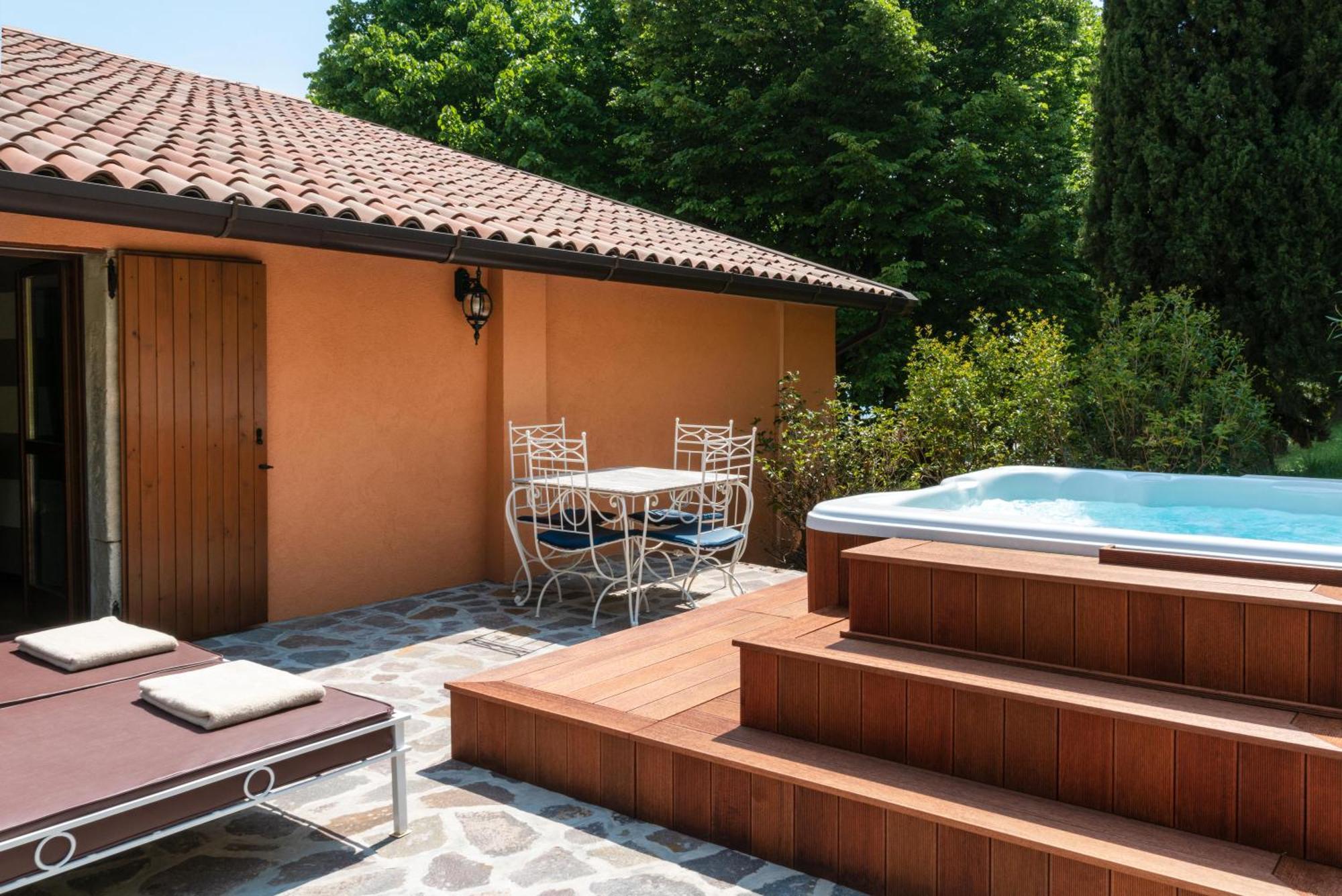 Boutique Hotel Villa Sostaga Gargnano Exterior photo