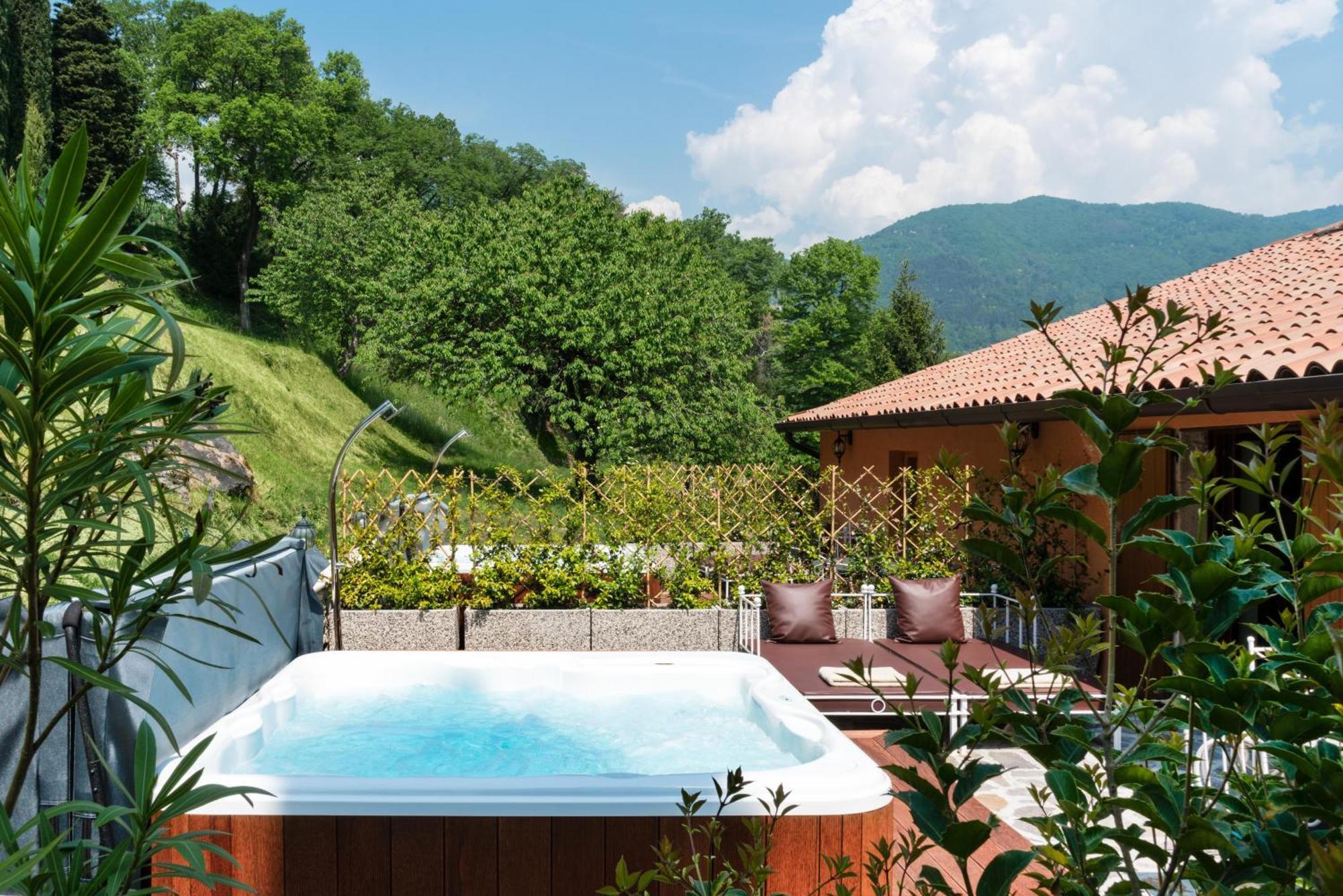 Boutique Hotel Villa Sostaga Gargnano Exterior photo