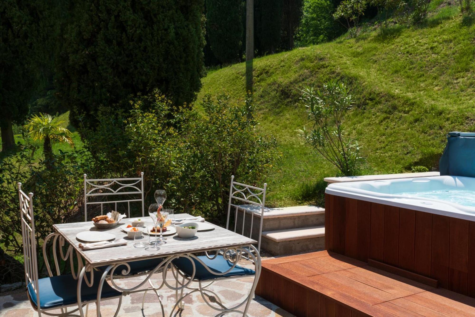 Boutique Hotel Villa Sostaga Gargnano Exterior photo